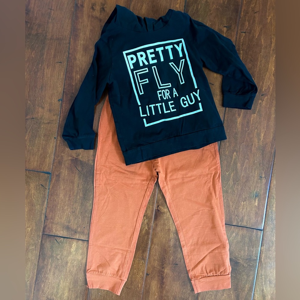 Practically NEW Toddler 4-5Y black hoodie and rust colored pants
